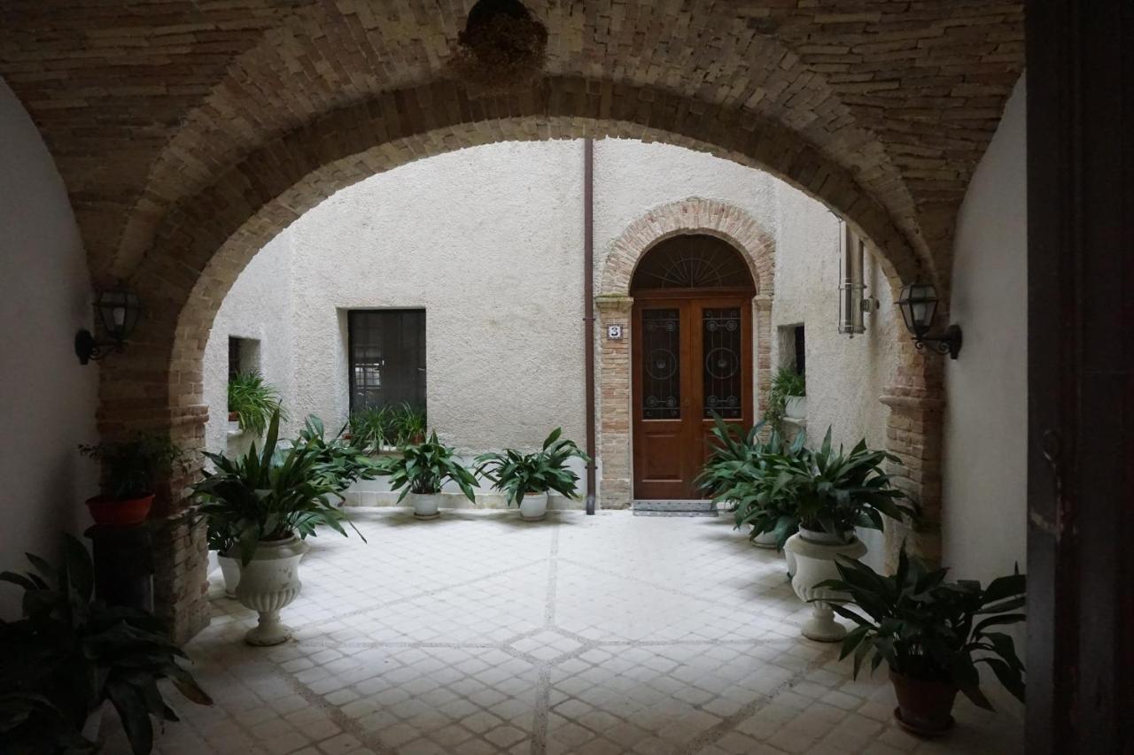 Bed and Breakfast Palazzo De Fabritiis Rosciano  Экстерьер фото