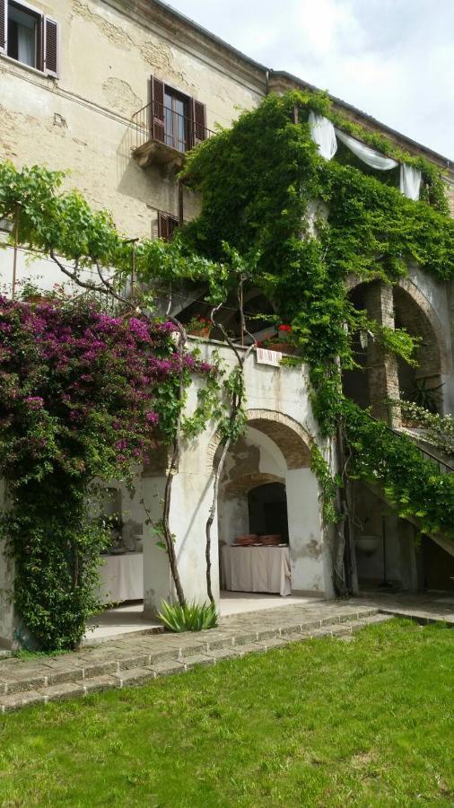 Bed and Breakfast Palazzo De Fabritiis Rosciano  Экстерьер фото